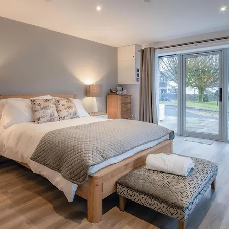 Suite 2 - Sleeping Giant Hotel - Pen Y Cae Inn Brecon Exterior photo