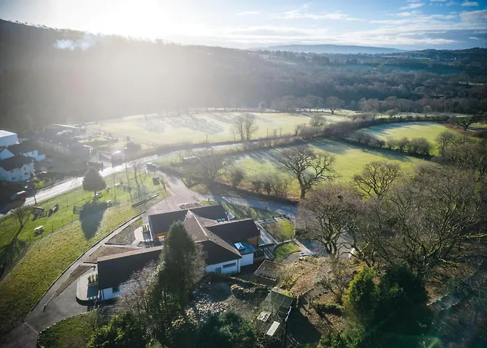 Suite 2 - Sleeping Giant Hotel - Pen Y Cae Inn
